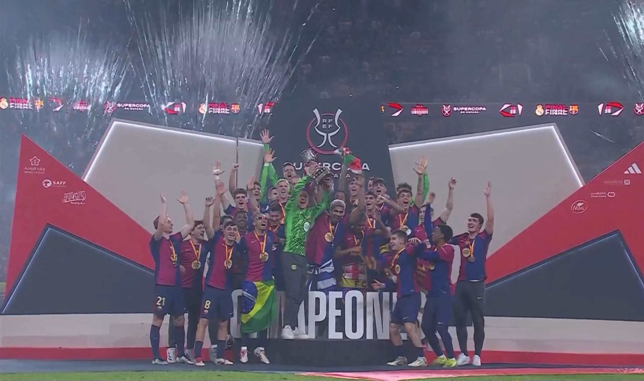 曝曼联愿1亿签安德森，不惜代价与曼城抢人！拉爵力挺阿莫林加速重建