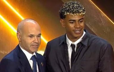 备战秋冬高尔夫：你的保暖防风战袍准备好了吗？