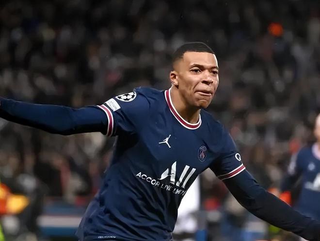 伦纳特-卡尔：踢世界杯的可能性？我全力以赴，纳帅来做决定