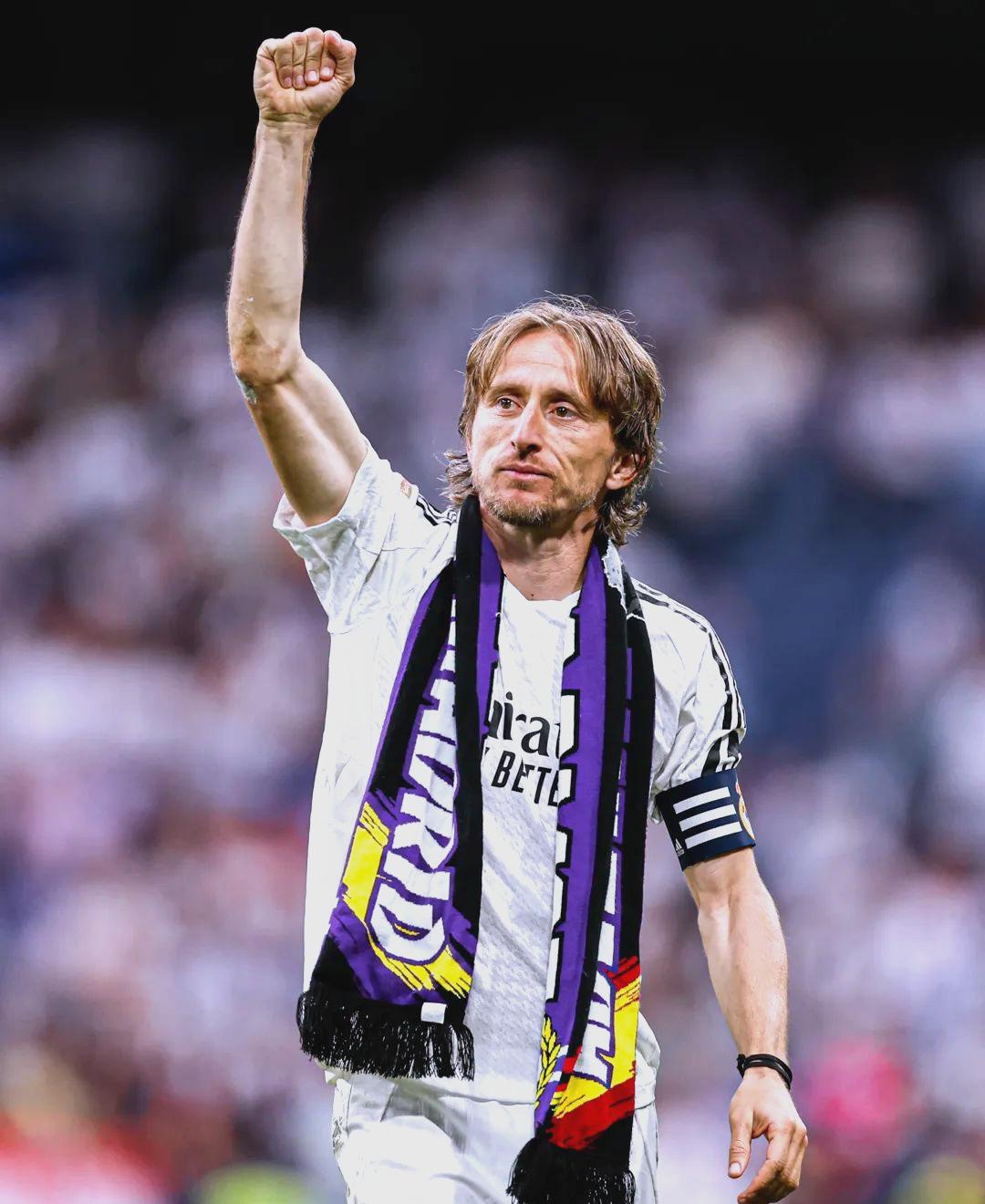 拉菲尼亚评巴萨历史巴西球员TOP5：内马尔居首，小罗第二