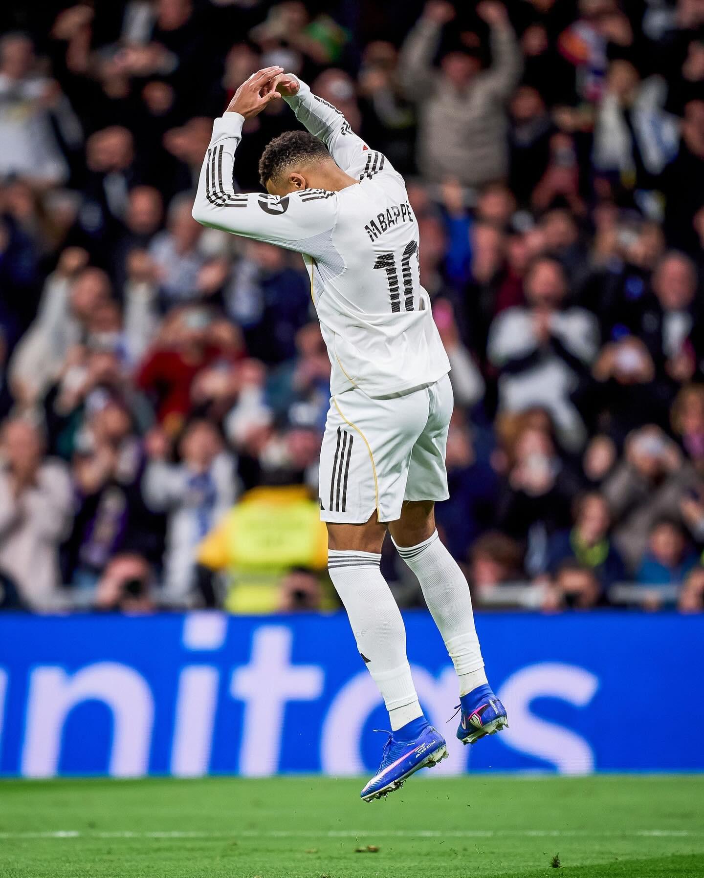 普约尔：我在家里很少谈足球，两个女儿最近才知道我曾效力巴萨