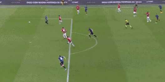 法媒：梅斯后卫夸奥不满未首发，坐在皮球上拒绝赛前热身